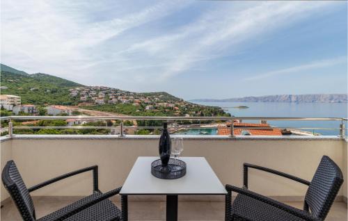 1 Bedroom Amazing Apartment In Klenovica
