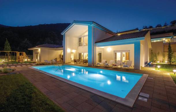 4 bedroom accommodation in Veprinac