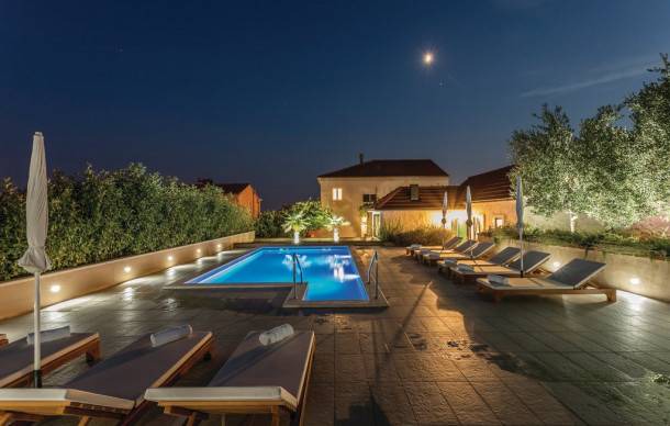 5 bedroom accommodation in Split in Split