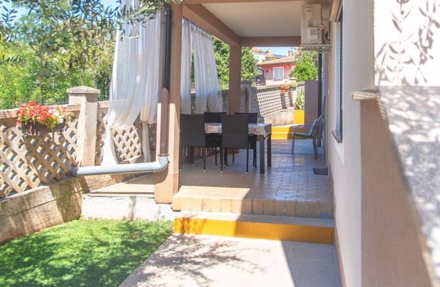 65 m² Apartment ∙ 2 bedrooms ∙ 5 guests in Zambratija