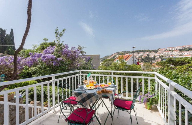 66 m² Apartment ∙ 2 bedrooms ∙ 6 guests in Lapad