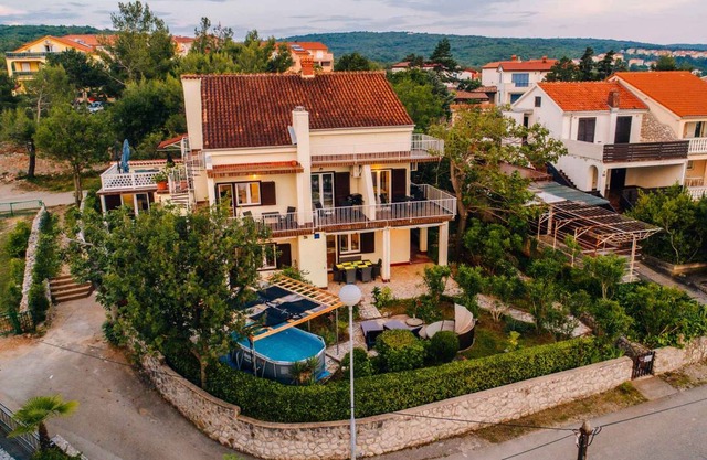 98 m² Apartment ∙ 2 bedrooms ∙ 6 guests
