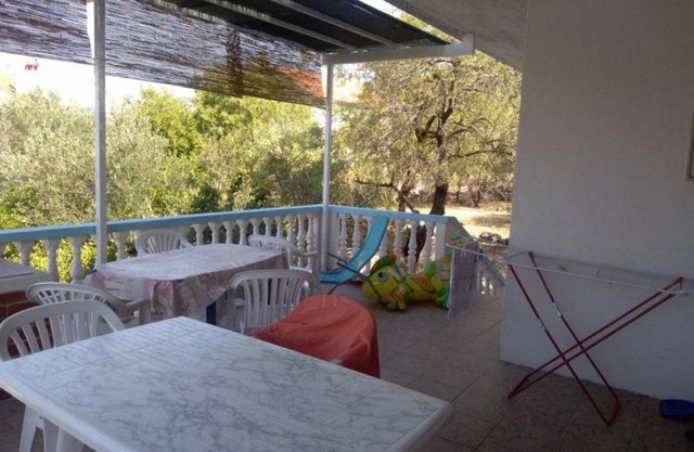 Apartment ∙ 4 bedrooms ∙ 10 guests in Kaprije