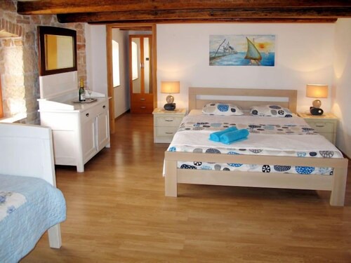 Apartment Gortan (KST102) in Porec/Kastelir - 4 persons, 2 bedrooms in Porec/Kastelir