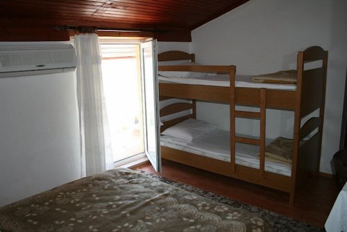Apartment Sandy beach - afordable with parking: A3-17(4) - Vlasici, Island Pag, Croatia in Island Pag