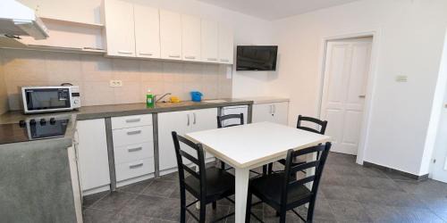 Apartments in Veli Losinj 14994