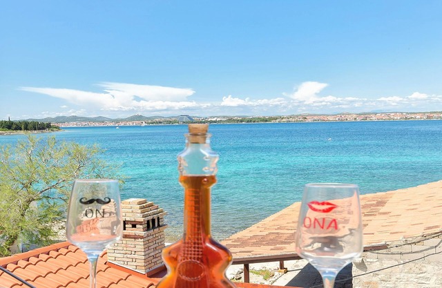 Apartments Islandbreeze (31381-A2) - Prvic Sepurine in Prvic Sepurine