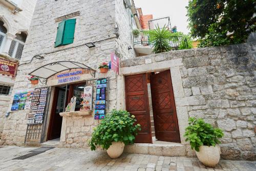Apartments Ivica 