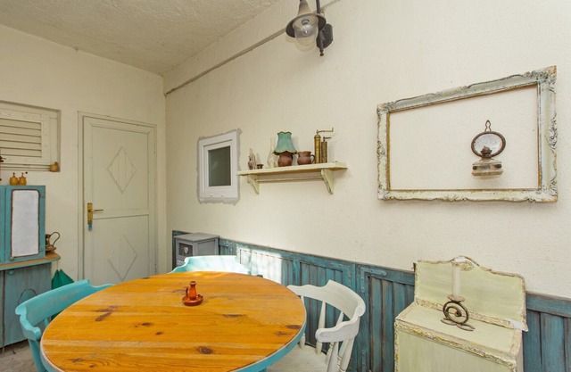 Apartments Ivo, (2530), Okrug Gornji, hr