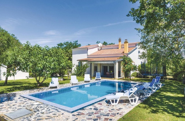 Gorgeous home in Rastane Donje