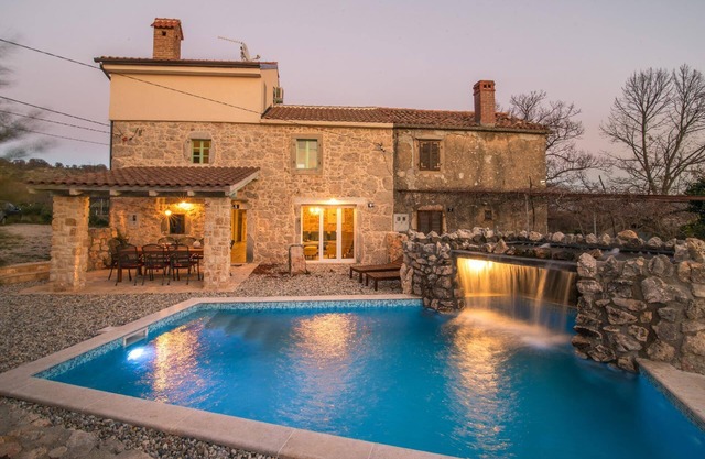 Holiday house Garica for 1 - 10 persons with 4 bedrooms - Holiday home