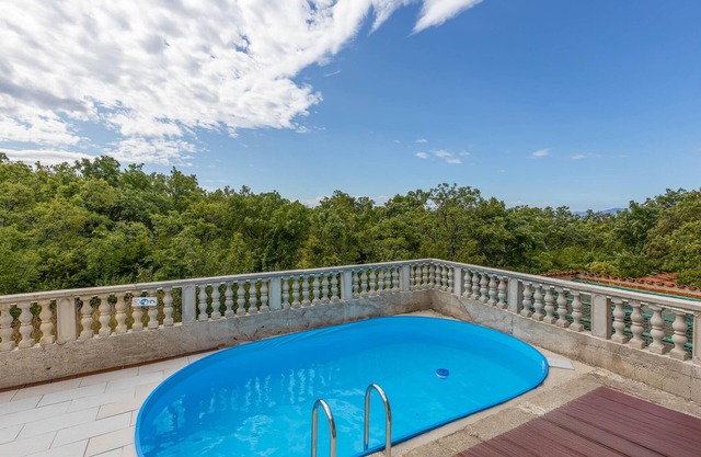 Pet friendly home in Smrika