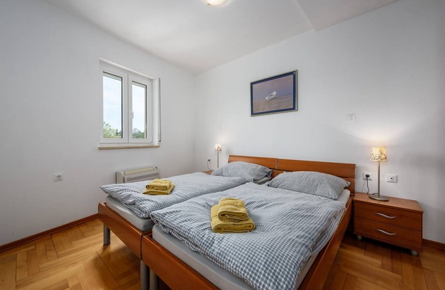 Spacious apartment near the sea