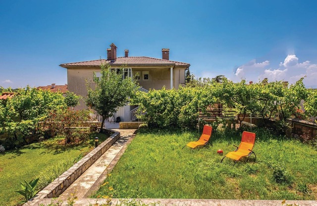 These functional apartments are located in Kostrena, not far from the town of Crikvenica.
