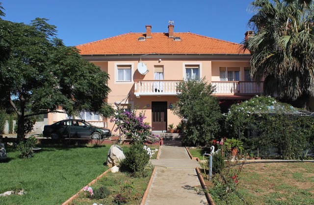 Three bedroom apartment with balcony Privlaka, Zadar (A-5747-c)
