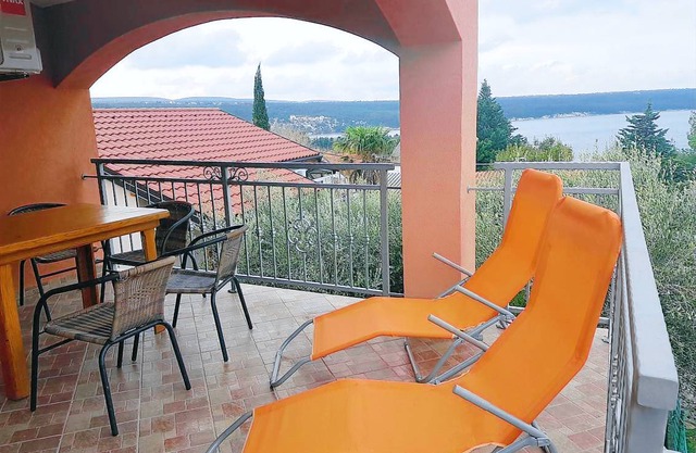 Two bedroom apartment with terrace and sea view Karin Gornji, Novigrad (A-18387-c)