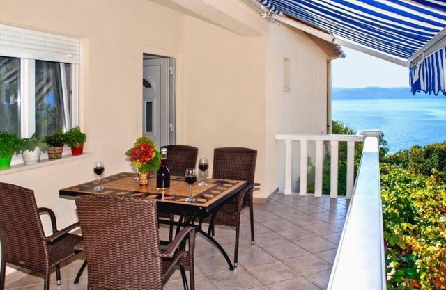 Two bedroom apartment with terrace and sea view Pisak, Omiš (A-1004-c) in Pisak
