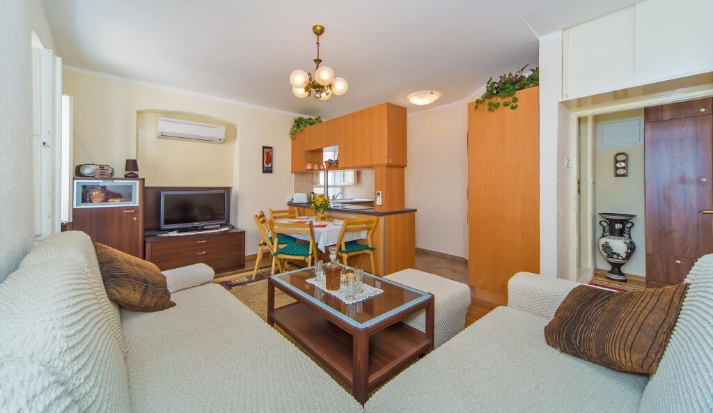 Gornji Kono Apartment | Apartment Maru