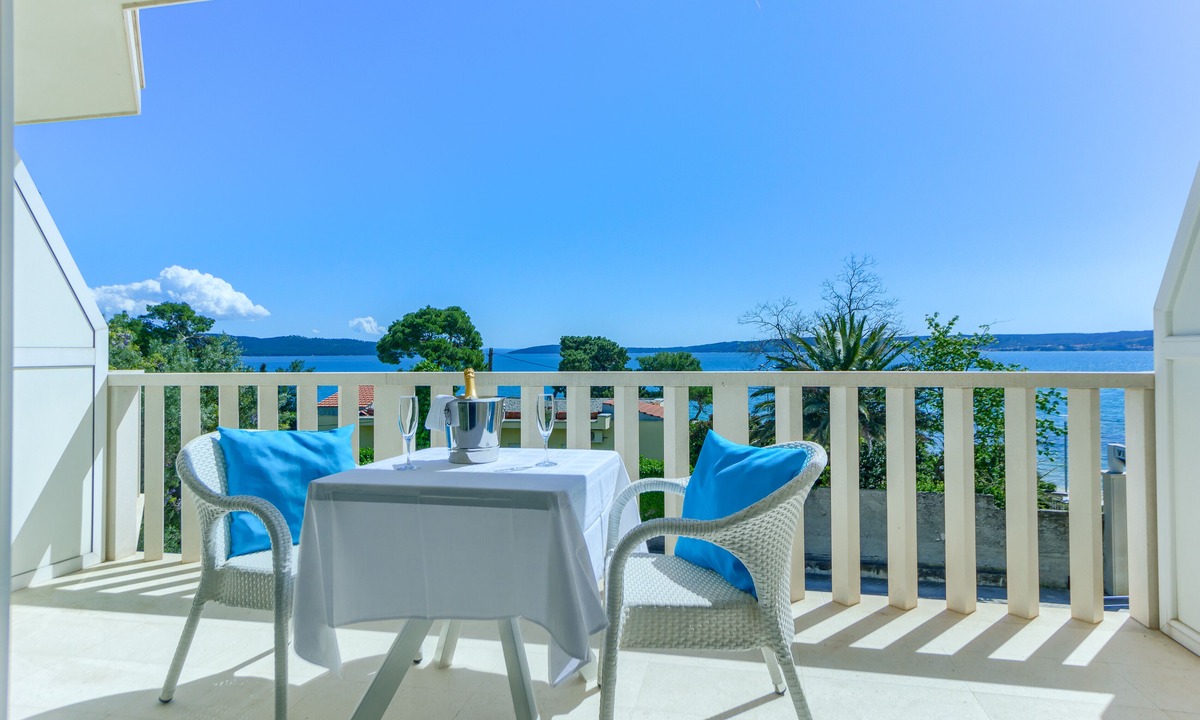 Kastel Luksic Hotel | Hotel Riva