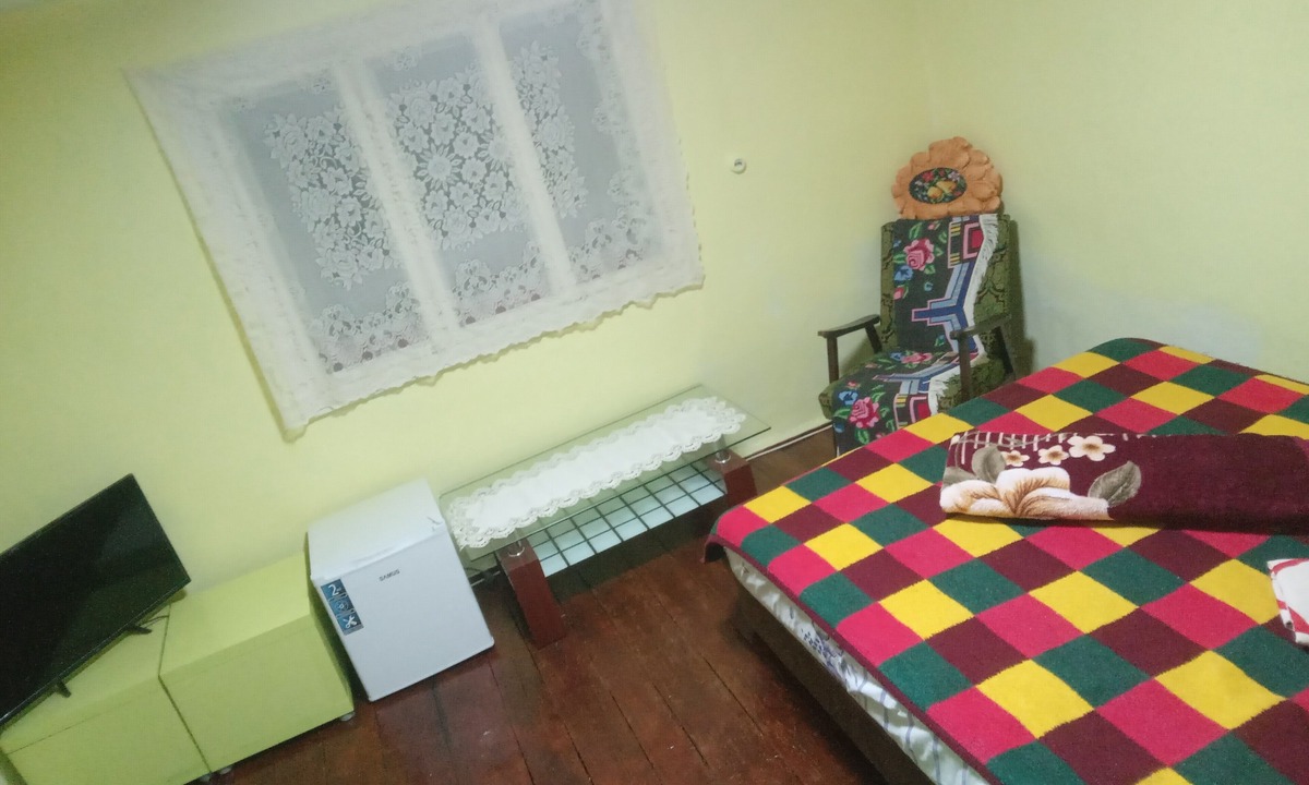Tarina House | Room in Guest Room - Idylic Family Sejour With Hottube in Green Land