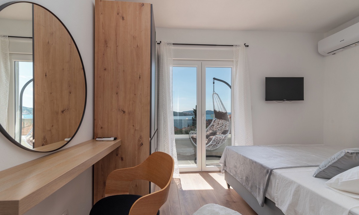 Okrug Gornji Bed & Breakfast | Villa Eight by D