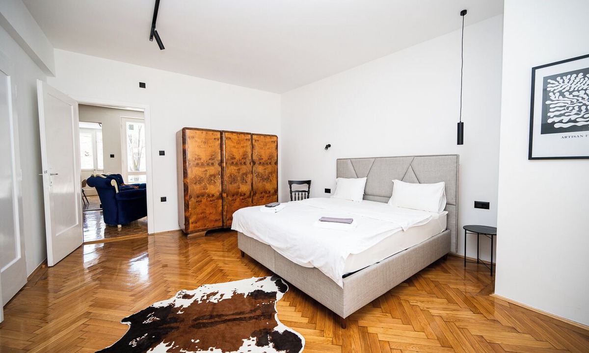 Old Town Apartment | Design 114m2 Three-Bedroom Apartment - Main Street