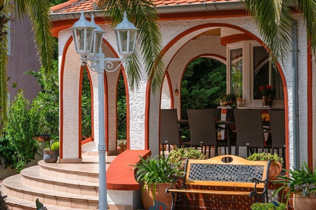 Cancini Villa | Small Castle Comfortable holiday residence