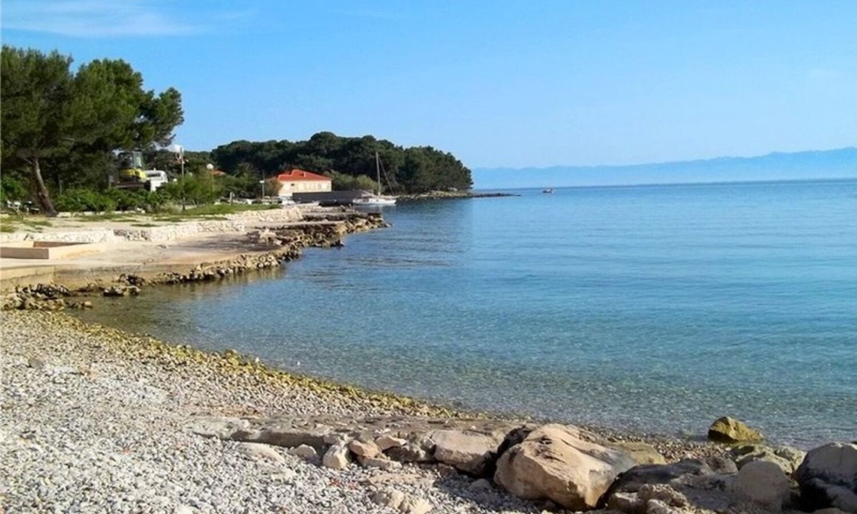 Batalaza Apartment | Apartment Renatare - close to the sea with parking: A2(2+2) - Ugljan, Island Ugljan, Croatia