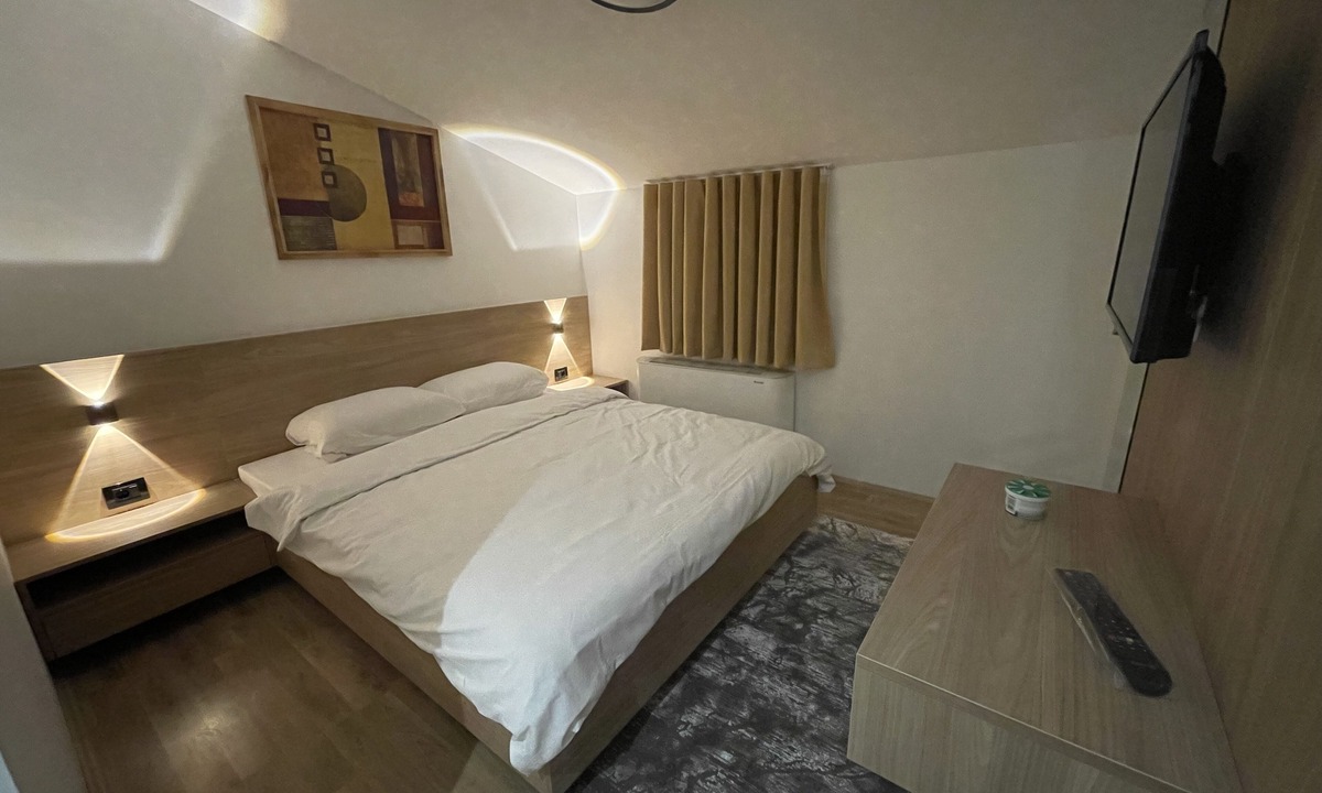 Ranilug Hotel | ROZAFA