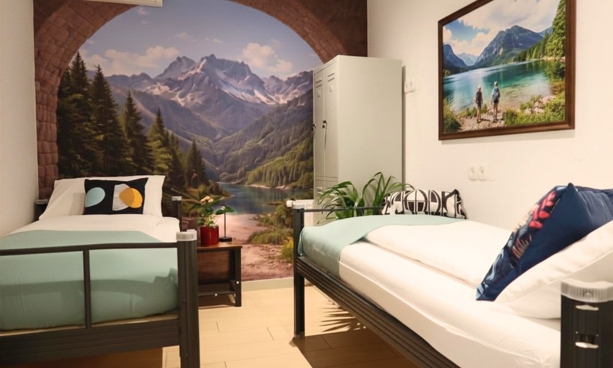 Kranj Hostel | Old Town Guest Accommodation