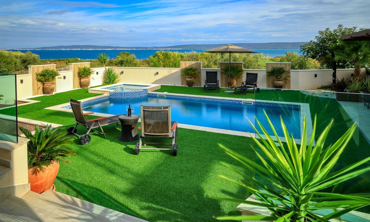 Dobropoljana Villa | Masanda Villa with pool, sea view and balcony - Masanda