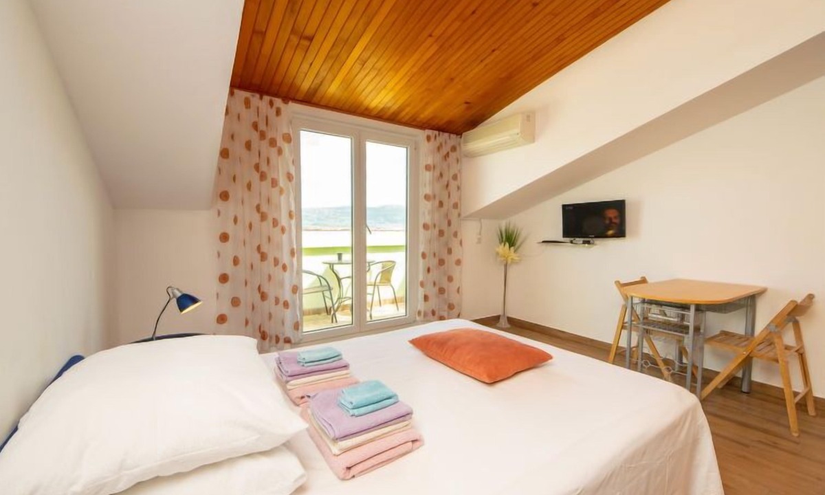 Arbanija Apartment | Apartment Šarić by Interhome