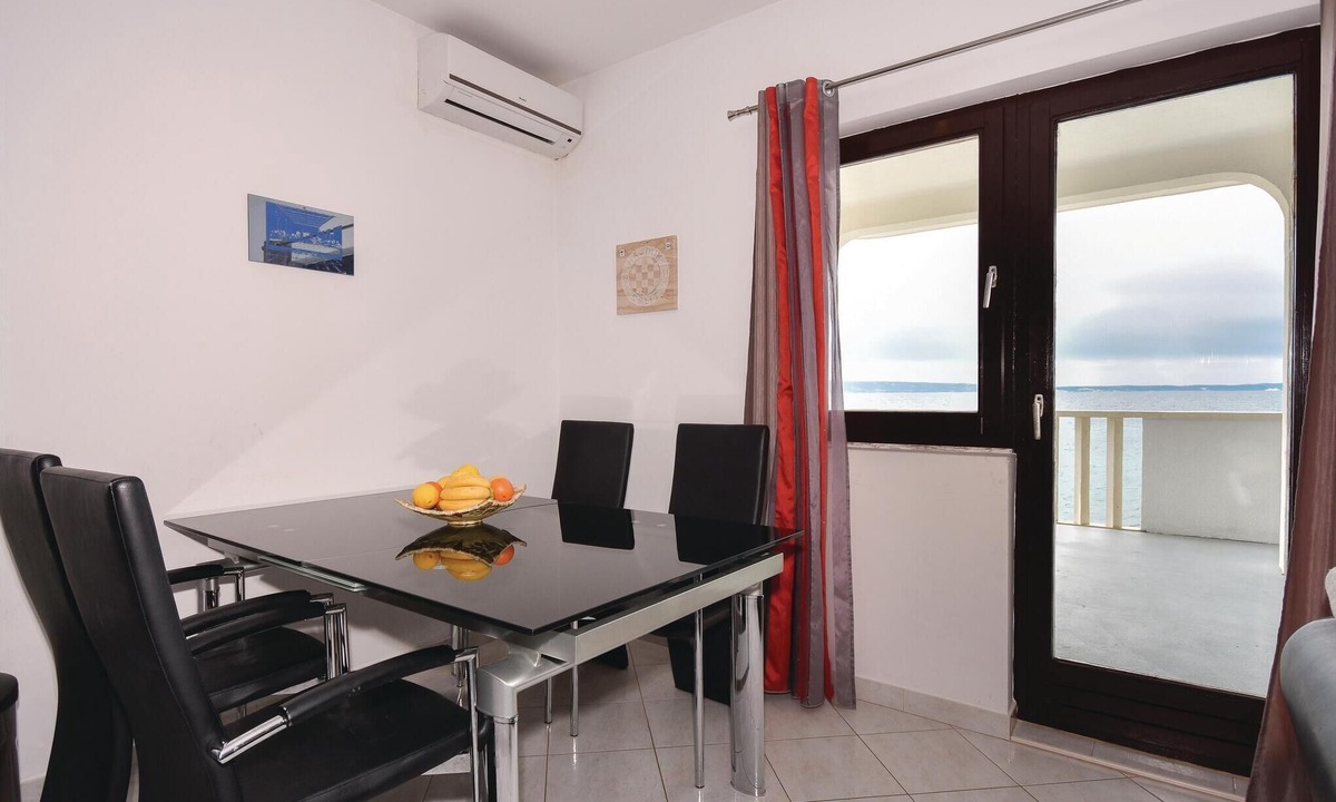 Podstrana Apartment | Awesome apartment in Podstrana with WiFi
