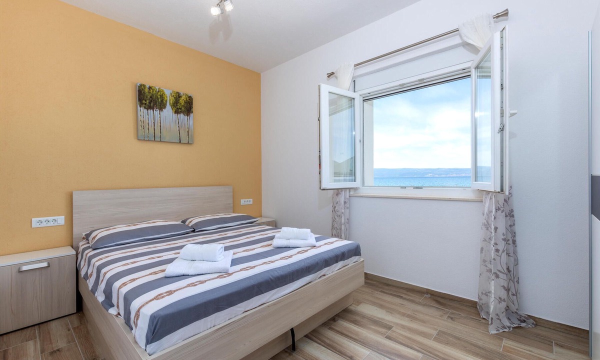 Podstrana Apartment | Gorgeous apartment in Podstrana with WiFi