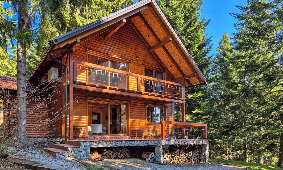 Mrkopalj House | Wonderful private villa for 6 guests with A/C, WIFI, TV, terrace and pets allowed