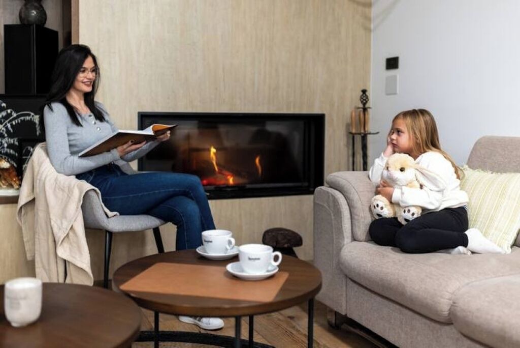 Presika Bed & Breakfast | Relax in Style: Comfort Room with Private Jacuzzi at Resort Stribor