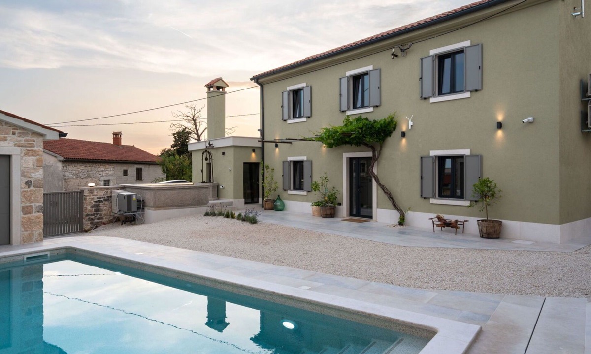 Zminj House | Wonderful private villa for 8 people with A/C, WIFI, private pool, TV, terrace and pets allowed