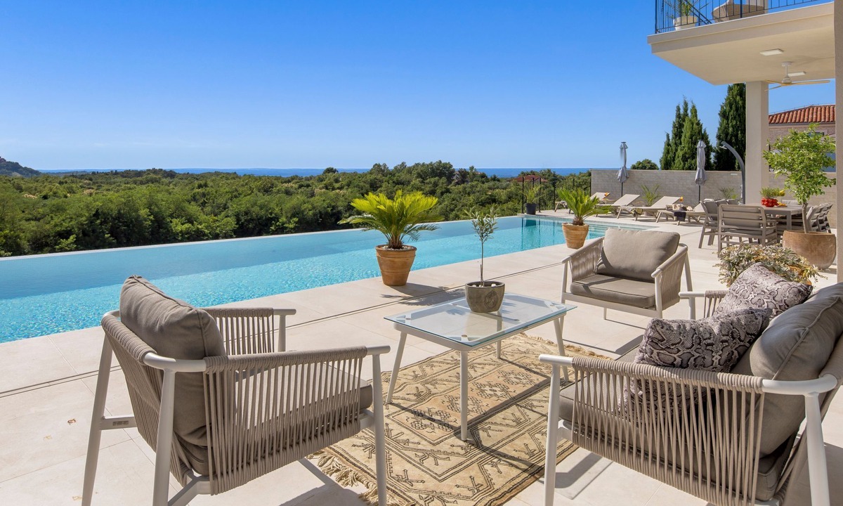 Bibali House | Ferienvilla "Monte Bibali" mit Infinity-Pool by Interhome
