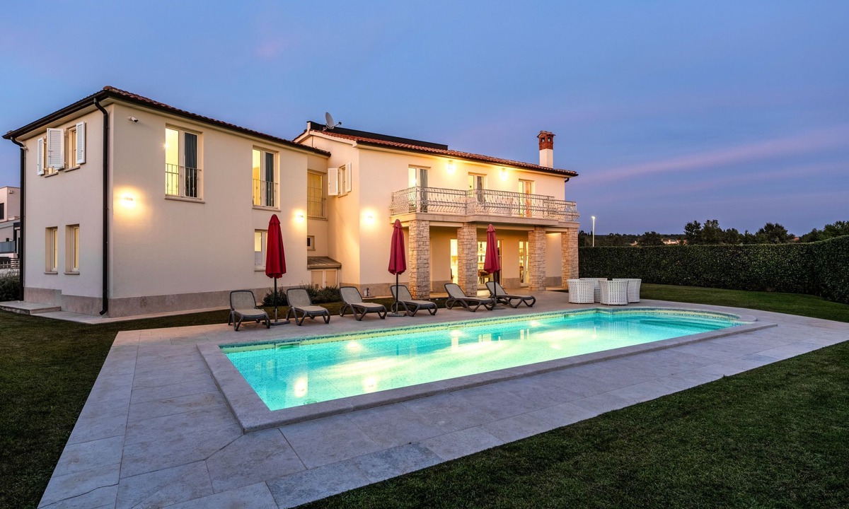 Labinci House | Villa Bincila by Interhome