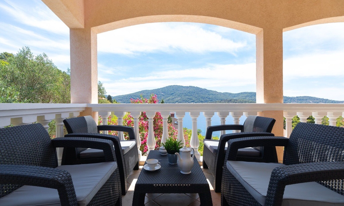 Vela Luka House | Holiday Home Diana - Two Bedroom Apartment with Terrace and Sea View