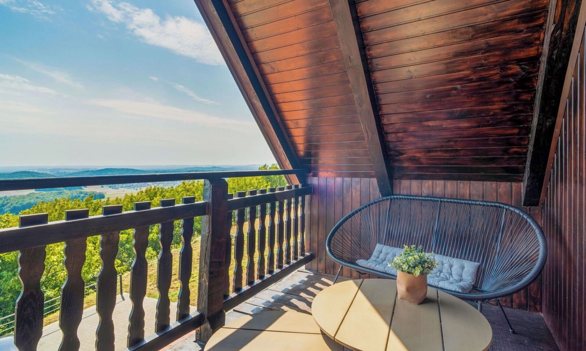 Kalnik House | Beautiful private villa for 6 people with pool, A/C, WIFI, TV and terrace