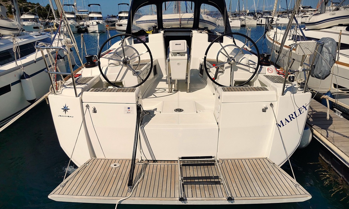 Drage Boat Rental | Sun-Kissed Sailing Adventure in Zadar, Croatia