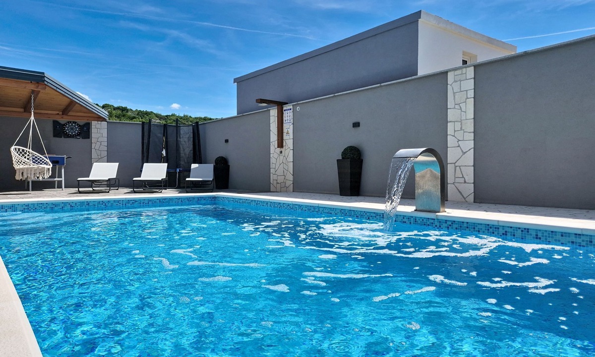 Maslenica House | Vacation home Exotic by Interhome