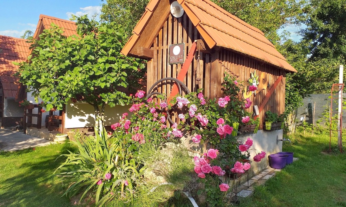 Kutina House | Homerez - Bungalow in Brinjani