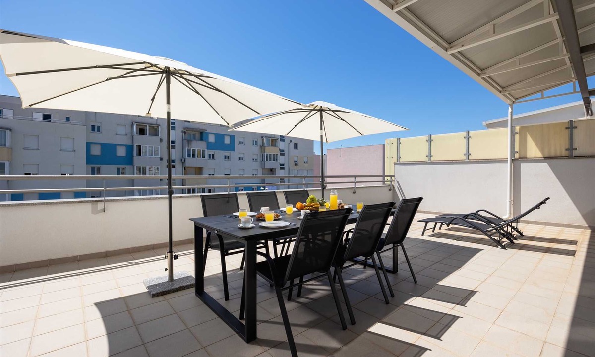 Mejasi Apartment | Rose Penthouse Apartment Split