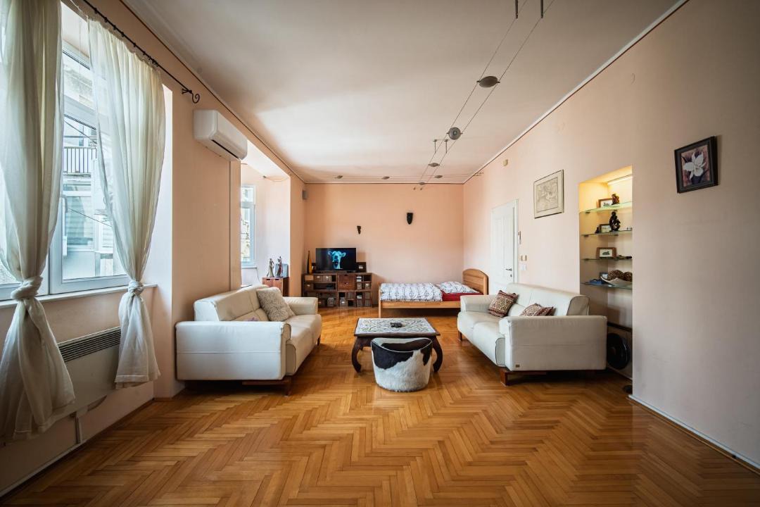 Old Town Apartment | City Hall Prestige 2BDR Apartment