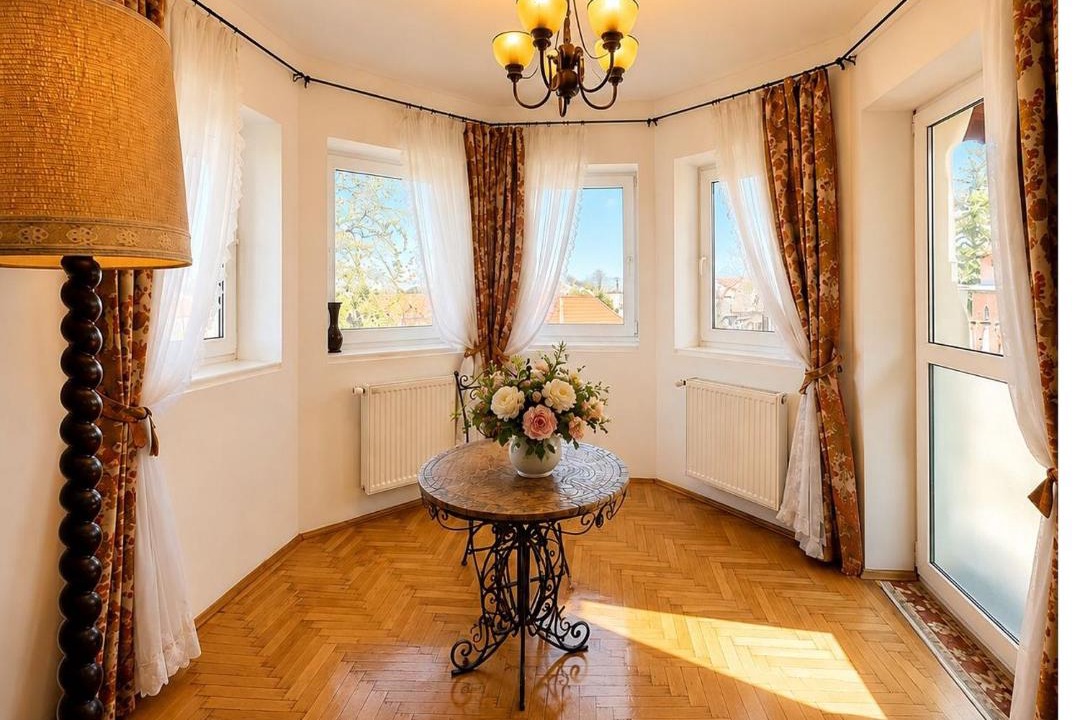 Centrul Vechi Apartment | Albert Authentic Heritage - Historic Views - Private Parking & Special Pool and Spa Rates