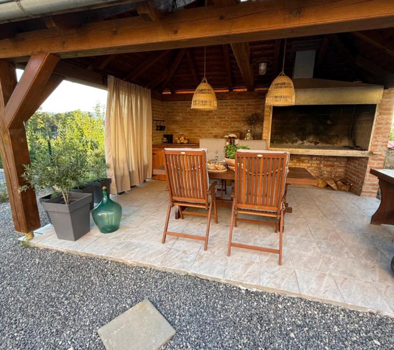 Orahovica House | Deer Hill