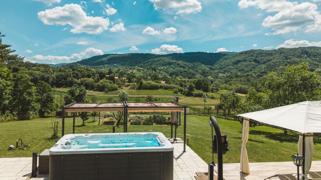 Donja Stubica Apartment | Holiday House Lidija & Ivana - Counter-Current Pool & Wellness in Zagorje Hills