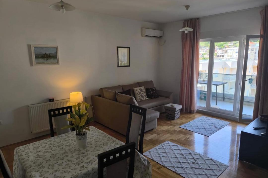 Trebinje Apartment | Luc 75 kvadrata stan sa dve spavce sobe